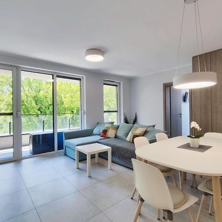 Lakeside Family & Studio Apartments ケストヘイ エクステリア 写真